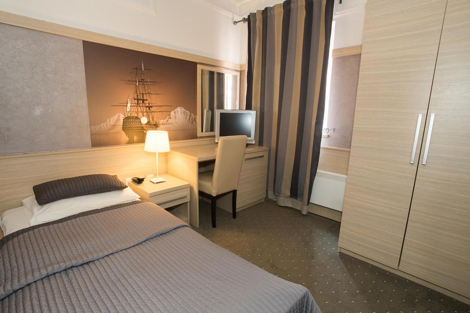 Hotel Galija Pula Phòng bức ảnh