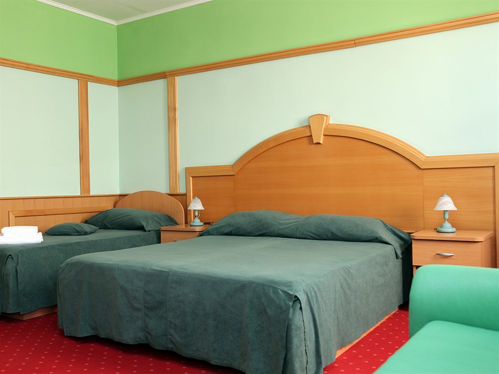 Hotel Galija Pula Ngoại thất bức ảnh