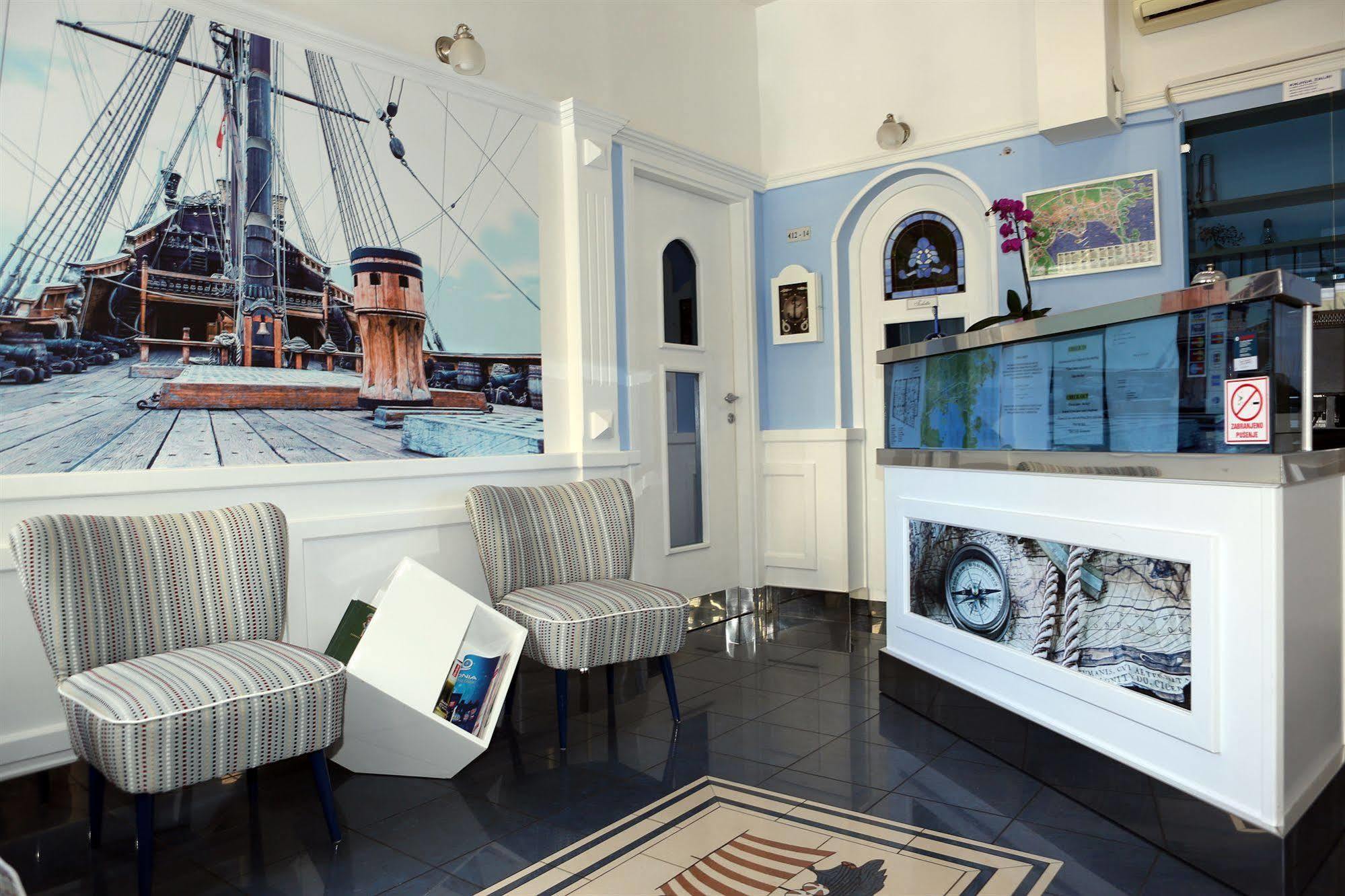Hotel Galija Pula Ngoại thất bức ảnh