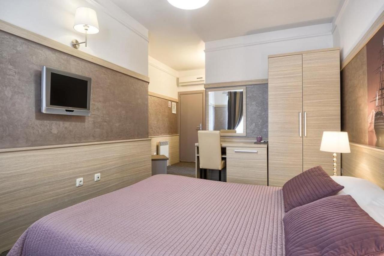 Hotel Galija Pula Ngoại thất bức ảnh